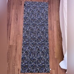 Lululemon: The Towel